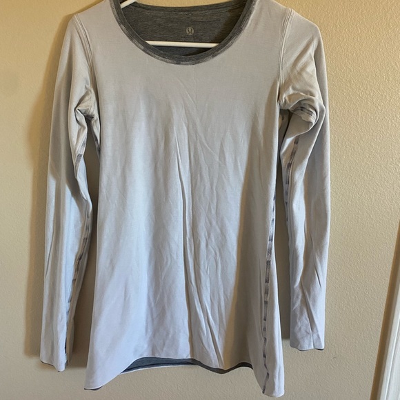 Lululemon double lined, reversible long sleeve - Picture 5 of 8